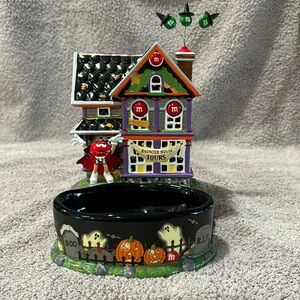 Department 56 M&M spooky haunted house tours